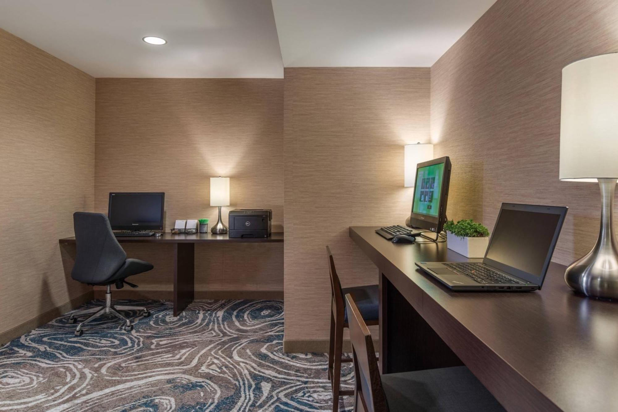 Courtyard By Marriott Portland City Center Exterior foto